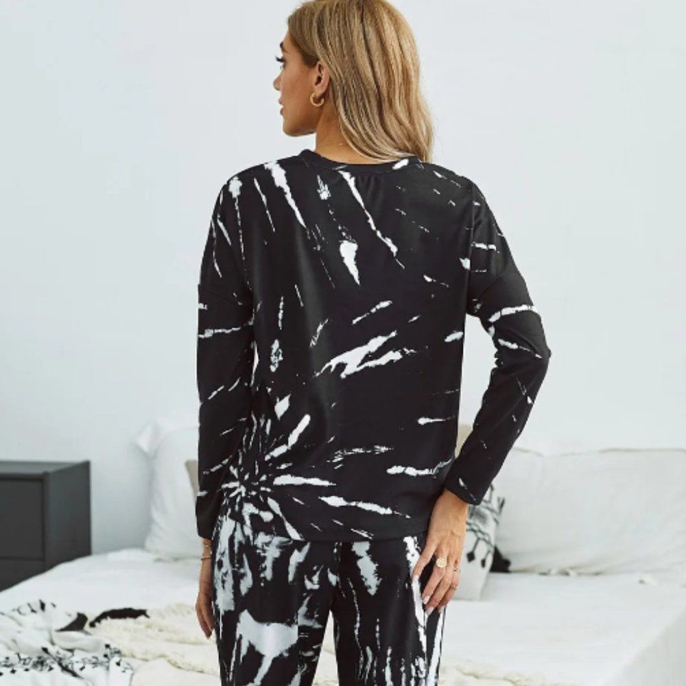 LOUNGE SET | BLACK LOUNGE SET | PAJAMAS - Picture 2 of 4